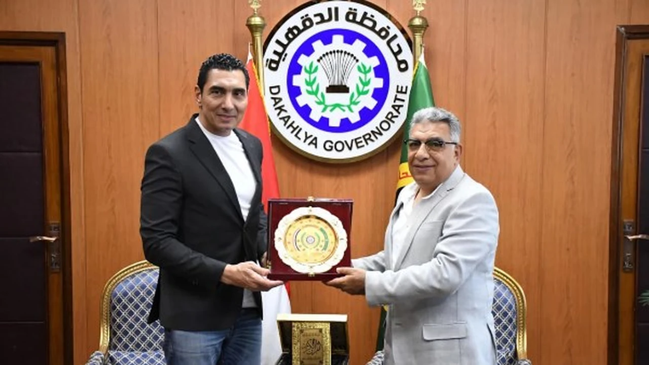 وزير الشباب يبحث مع محافظ الدقهلية أطر تعزيز الاستثمار الرياضي